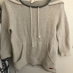 Roxy sweatshirt 3/4 sleeve never worn